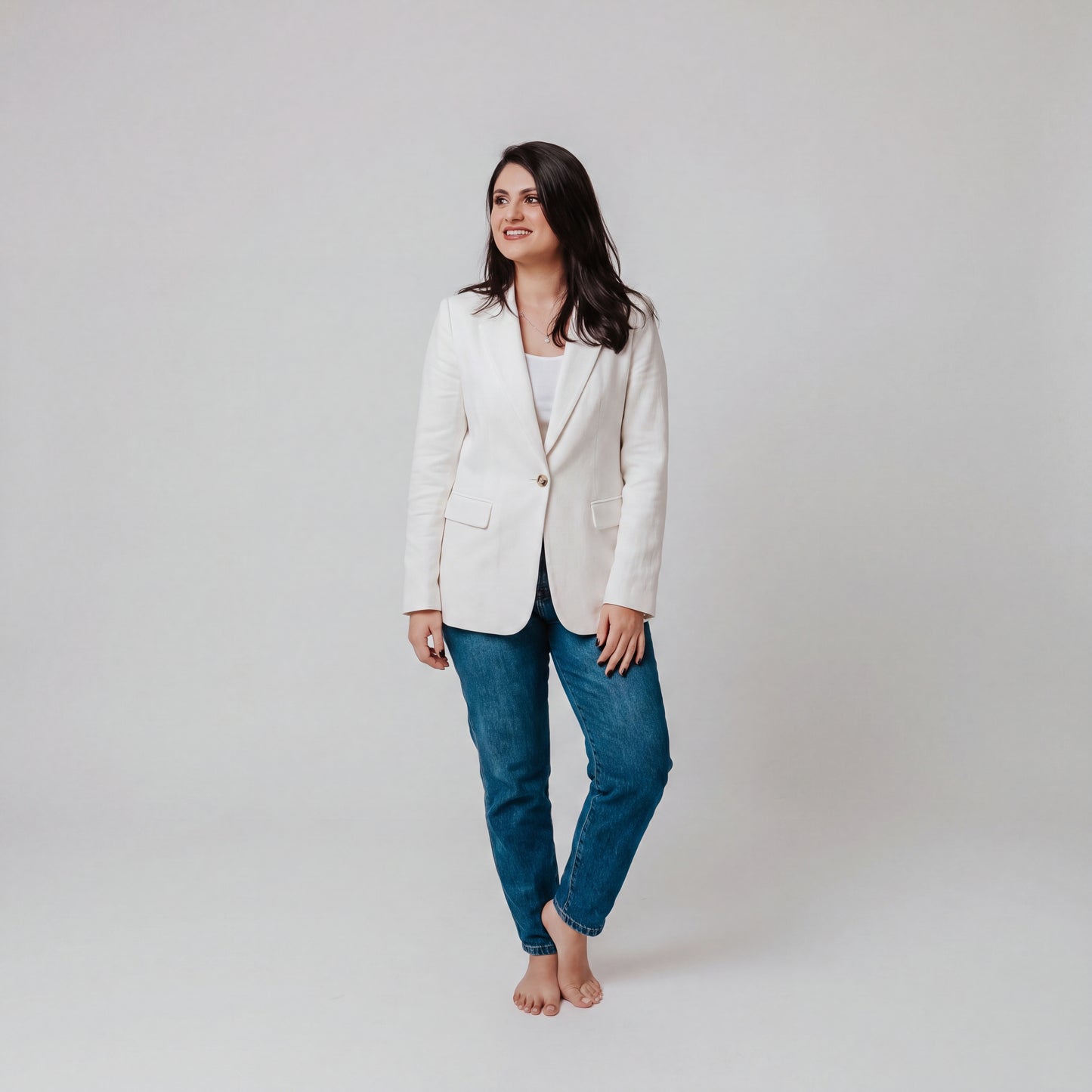 Blazer ejecutiva elegante con botón Carey